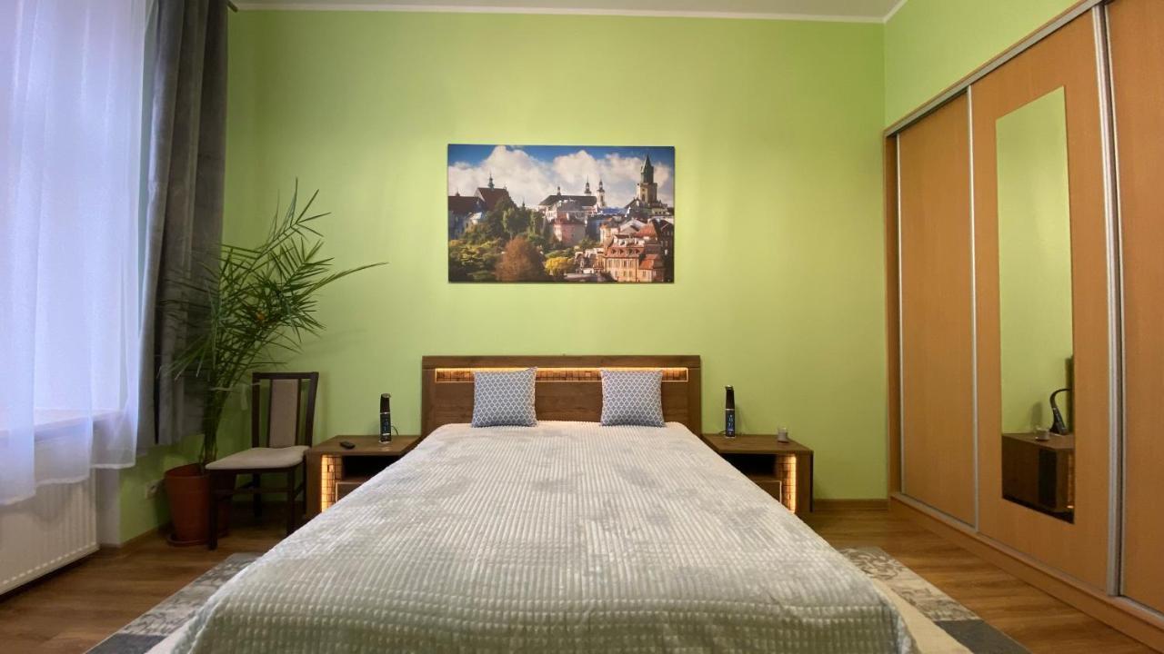 Lublinbnb - Exclusive Family Apartment ------ In The Heart Of Lublin -------------------------------- Bedroom & Living Room & Kitchen Екстериор снимка