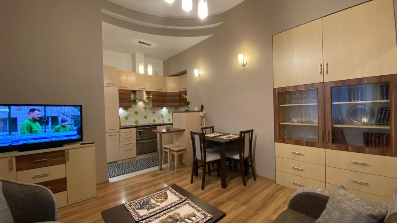 Lublinbnb - Exclusive Family Apartment ------ In The Heart Of Lublin -------------------------------- Bedroom & Living Room & Kitchen Екстериор снимка